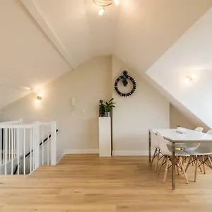  Apartment Beautiful Penthouse Near Rai And Centre